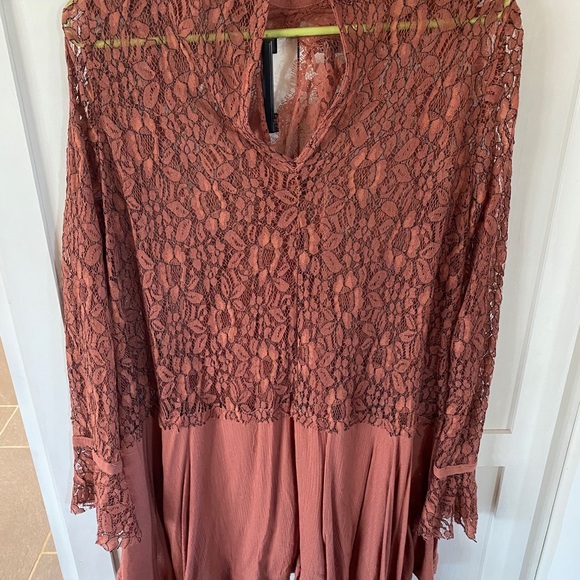 Goodnight Macaroon Merle Frilly Lace Top - Picture 4 of 4